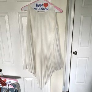 Max Studio sleeveless blouse